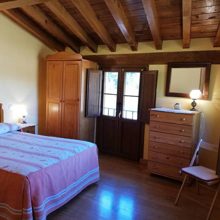 Casa rural para 6 personas, con Balcón y Terraza además de Jardín y Vistas en Liébana - 2