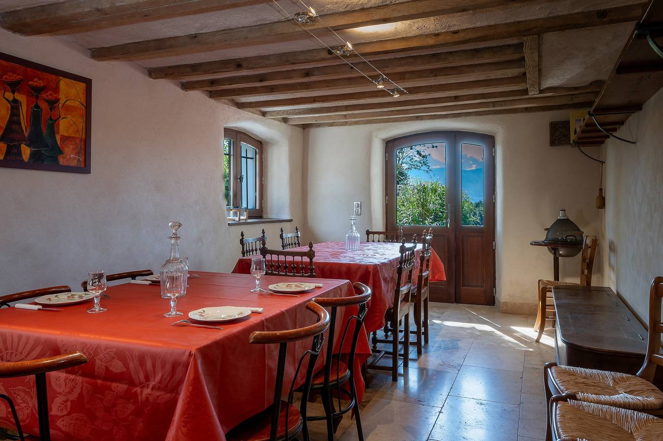 Gite De Myans 15 Personnes avecjardin, barbecue vue sur les montagnes, terrasse privée et Wi-Fi in Myans, Région de Chambéry