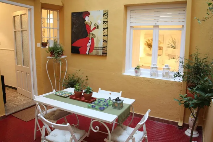 Guesthouse for 6 people, with garden and view - 1
