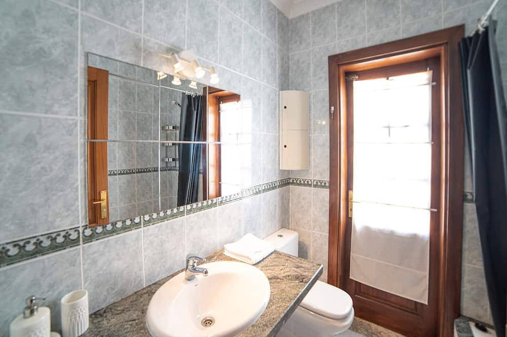 Wonderful Playa Blanca Villa | 2 Bedrooms | Villa Garza Azul | Private Jacuzzi  & Close to Amenities | Lanzarote in Playa Blanca, Yaiza