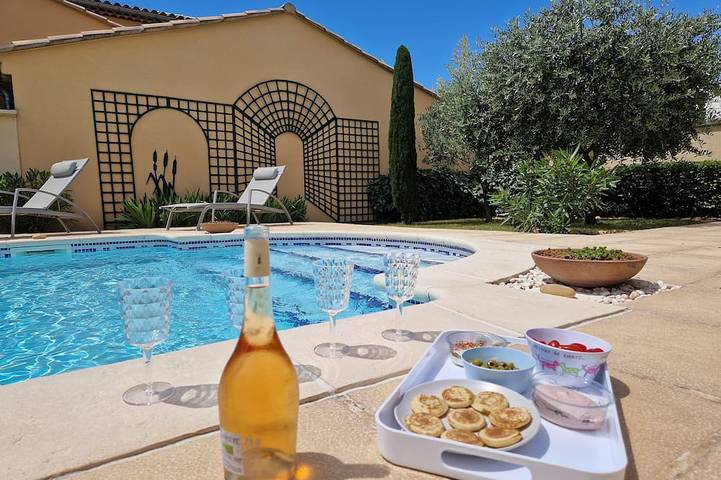 Villa für 8 Personen, mit Terrasse und Garten in Orange