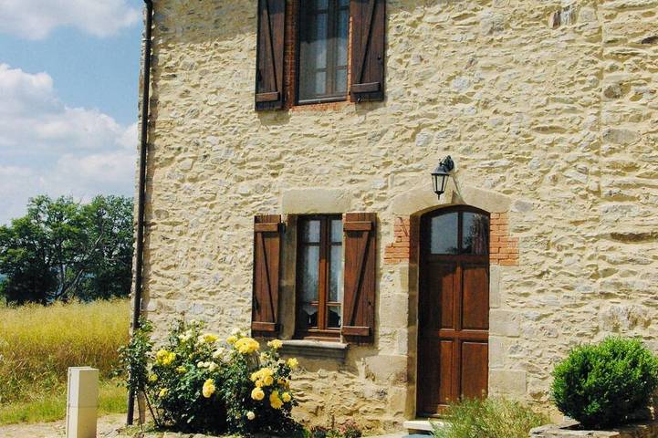 Location de vacances pour 4 personnes, avec jardin, animaux acceptés à Saint-André-de-Najac