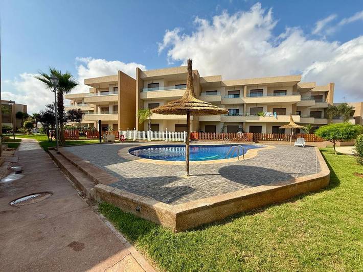 Appartement de vacances pour 6 personnes, avec jardin ainsi que vue et piscine