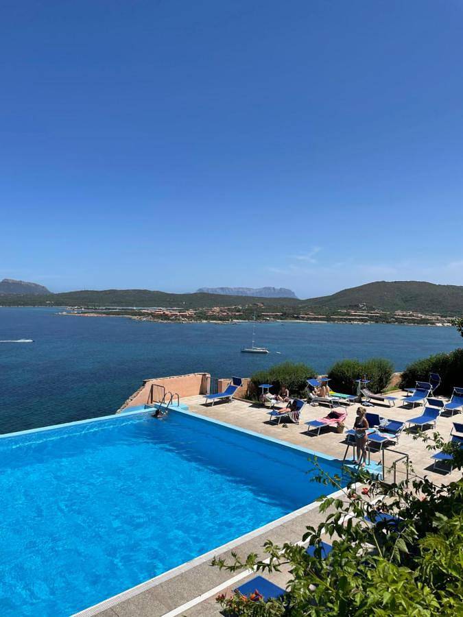 Gîte pour 2 personnes, avec terrasse ainsi que piscine et vue à Porto Rotondo - 3