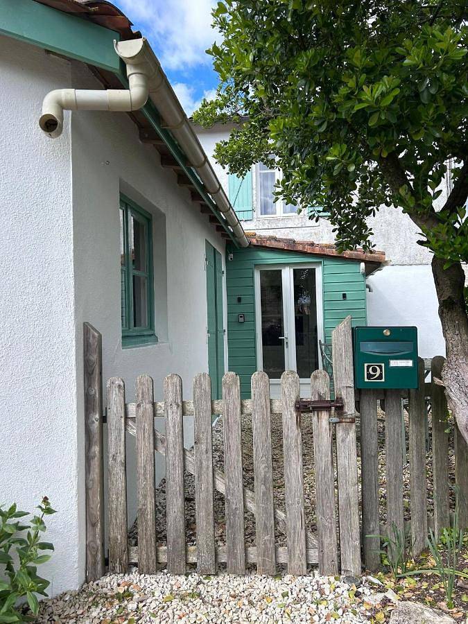 Location de vacances pour 4 personnes, avec terrasse à Brettes