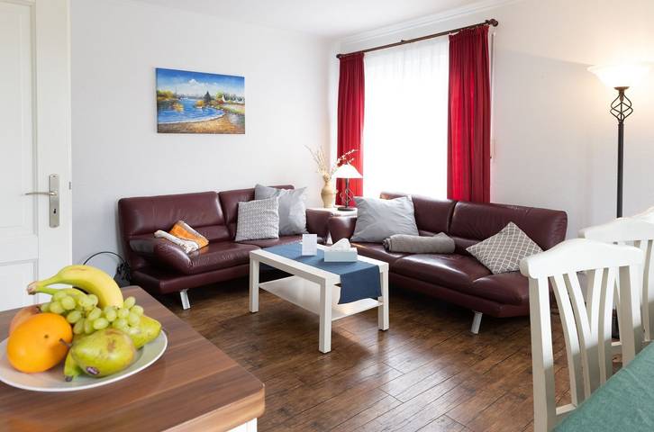 Ferienhaus Schlehenweg in Zinnowitz für bis zu 10 Personen mit Sauna & WLAN in Zinnowitz, Usedomer Norden