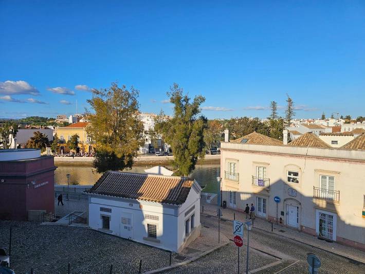Pousada para 3 pessoas, com Terraço e Jardim em Tavira