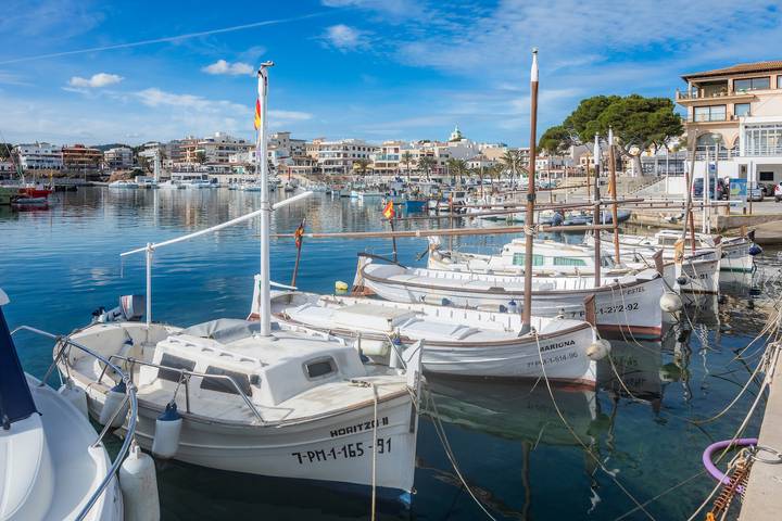 Ganze Wohnung, Ferienwohnung "Maritim" mit Meer- und Bergblick, Wlan und Terrasse in Cala Ratjada, Capdepera