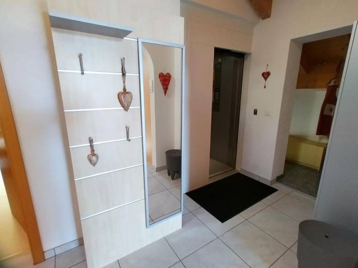 Gîte pour 6 personnes, avec vue et terrasse, animaux acceptés dans Thermes Du Grand Hotel Regina - 4