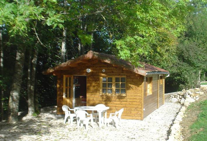 Chalet pour 2 personnes, avec jardin ainsi que piscine et jacuzzi - 1