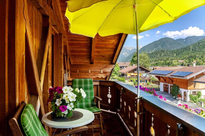 Ferienwohnung für 2 Personen, mit Balkon und Sauna im Mittenwald