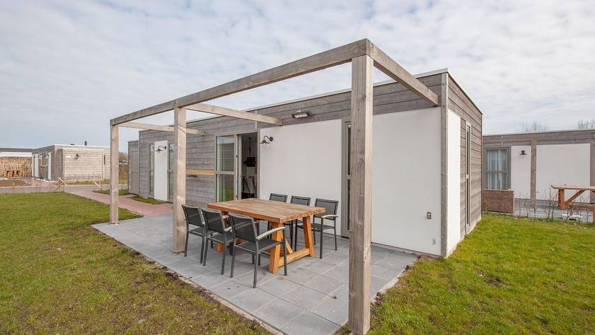 Ferienhaus für 6 Personen, mit Pool und Garten sowie Terrasse in Nieuwvliet