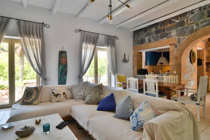 Location de vacances pour 6 personnes, avec balcon et jardin, animaux acceptés dans Andros - 4