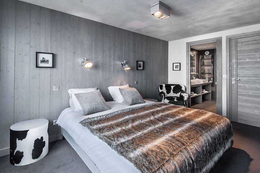 Ganze Wohnung, Abonda: Großzügige, stilvolle und designorientierte Wohnung in zentraler Lage in Courchevel 1650 (Moriond), Saint-Bon-Tarentaise