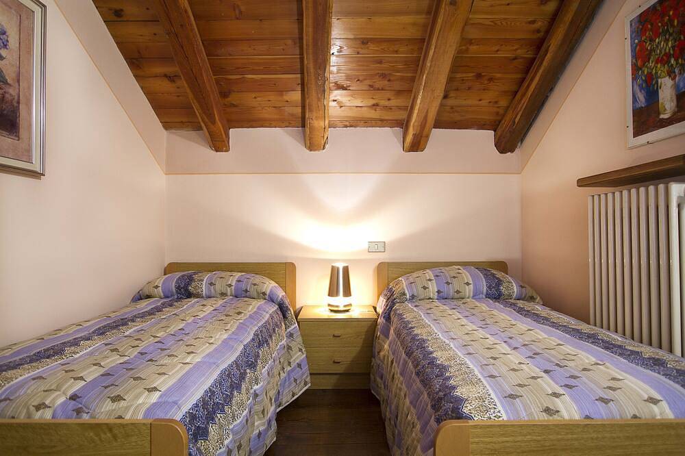 Ganze Wohnung, Schöne, romantische, zentrale Wohnung Seeblick in der Nähe der Piazza / See / Rathaus in Orta San Giulio, Ortasee