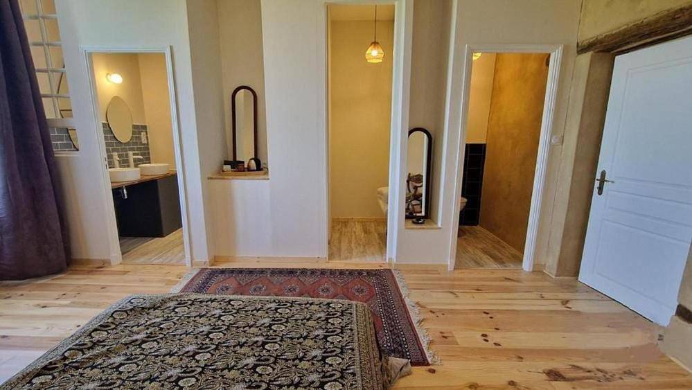 Double Room with Private Bathroom in Salvagnac, Région d'Albi