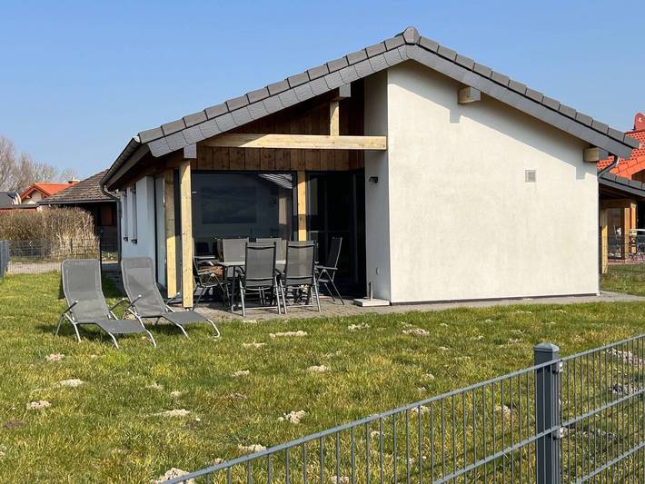 Bungalow für 6 Personen, mit Garten