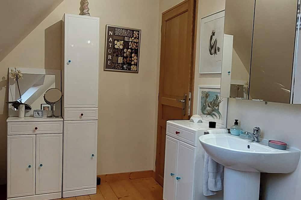 Ti Ar Skol Bed and breakfast for 1 to 4 people, 5 minutes from Huelgoat forest in Huelgoat, Châteaulin und Umgebung