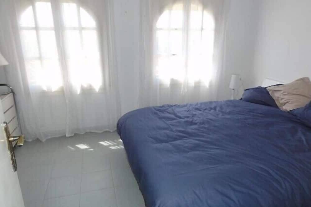 Ruhige Villa mit Pool, Meerblick, Boccia, Garten, Wlan, Parkplatz in Palau-saverdera, Oberampurien