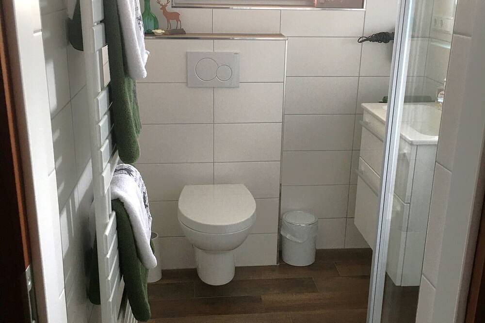 Ganze Wohnung, Ferienwohnung West, 44 qm, 1 Schlafzimmer, max. 2 Personen in Weilheim, Südschwarzwald