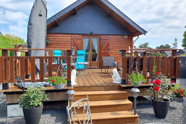 Chalet pour 4 personnes, avec Terrasse ainsi que Jardin et Piscine dans le Calvados