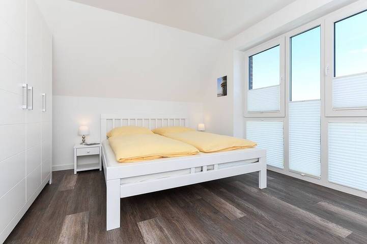 Ferienhaus für 4 Personen, mit Terrasse und Garten in Carolinensiel - 2