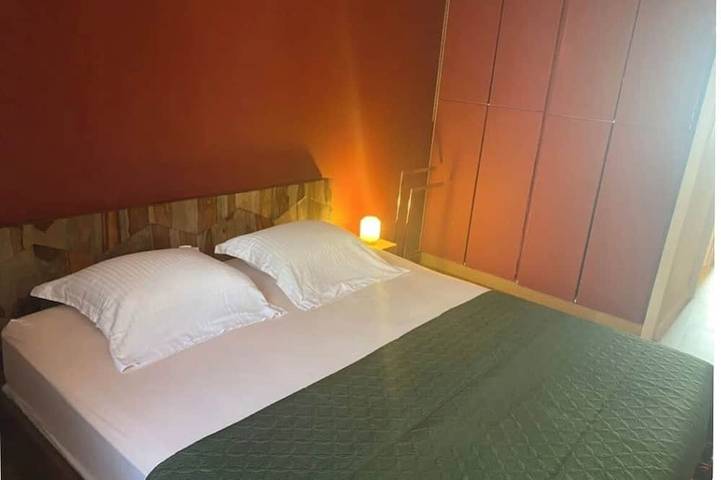Ganze Wohnung, A sunny, cozy Parisian apartment just a stone's throw from Montsouris Park in 13e Arrondissement, Paris