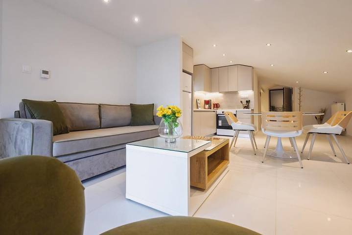 Gîte pour 3 personnes, avec balcon et vue dans Nea Kallikratia