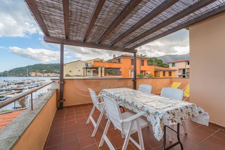 Apartamento vacacional entero, Casina Bonavista in La Fenicia (pebbles) (Marciana Marina), Marciana Marina