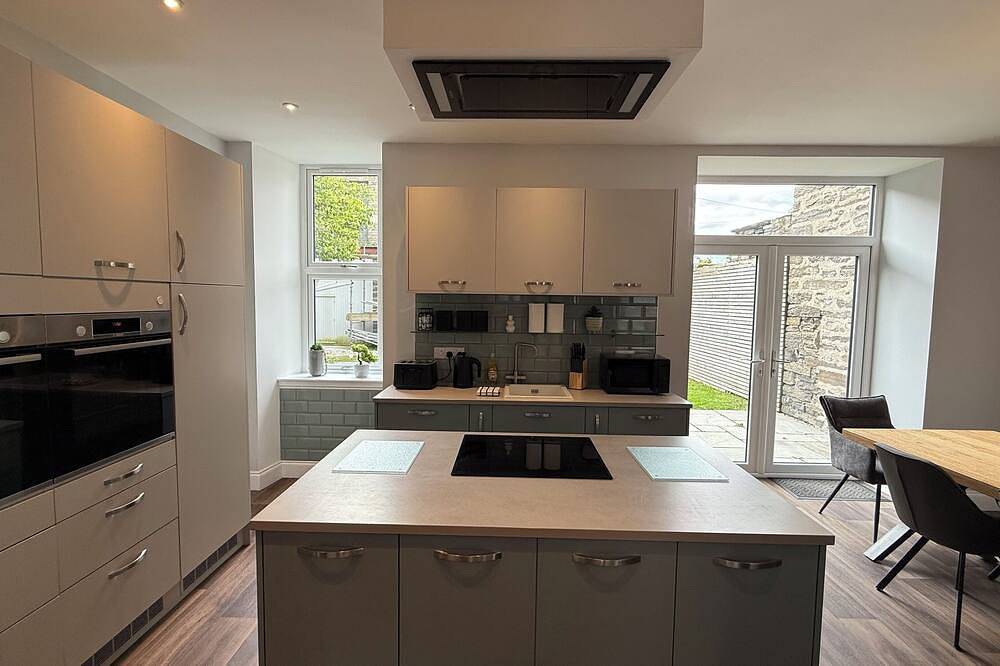 The Bakehouse caters for work teams upto 5 & holiday makers upto 10 in Wick, Highlands