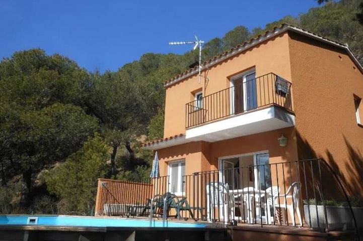 Casa de vacaciones para 6 personas, con terraza y jardín - 1