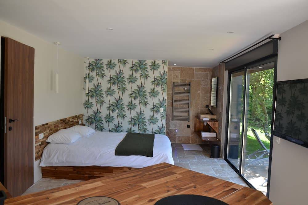 Appartement entier, Appart ht de gamme clim piscine spa sauna muscu velos ping pong, jeu de boules in Heyrieux, Région de Vienne
