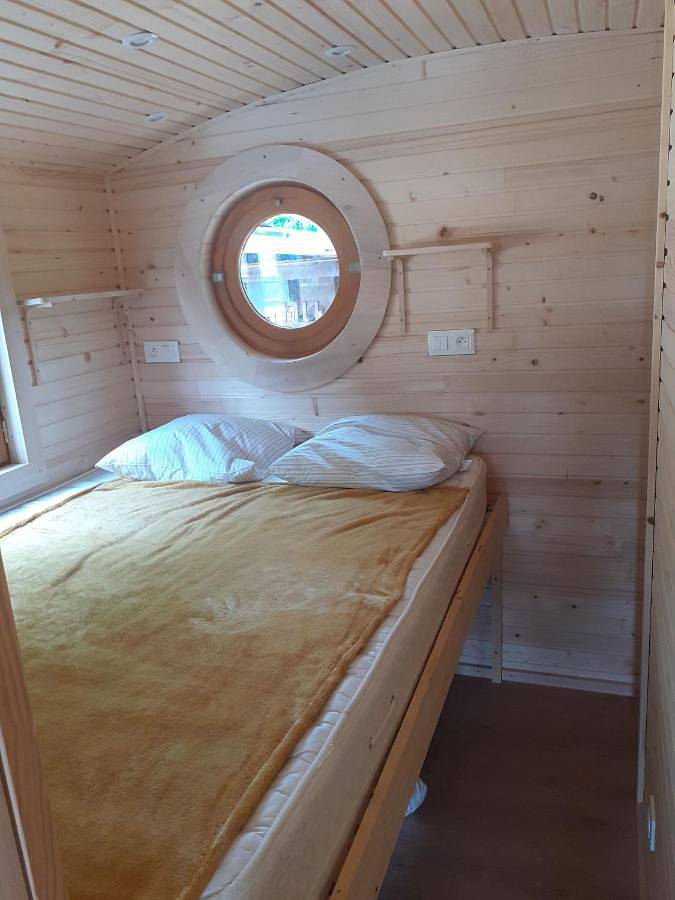 Location de vacances pour 6 personnes, avec terrasse et jardin ainsi que piscine et vue, animaux acceptés à Journiac - 4