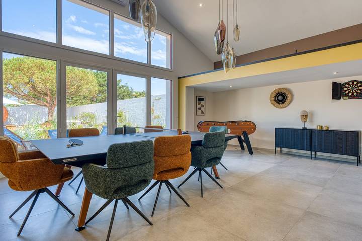 Villa Belvédère: Vue, Piscine, Jacuzzi, Sauna, Pétanque, 15 pers in Brem-sur-Mer, Vallée de la Loire