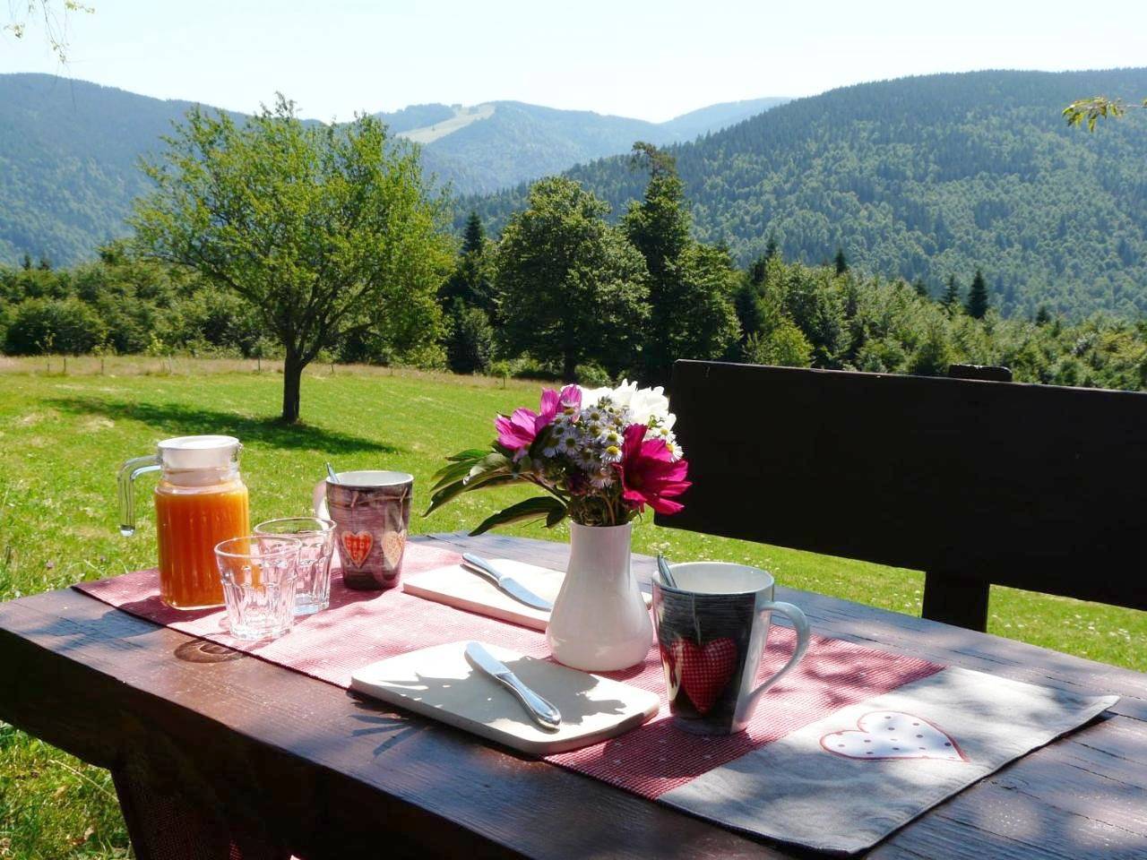 Ganze Wohnung, Apartment with Balcony in Hofsgrund, Oberried