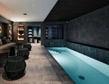 Hôtel pour 2 personnes, avec terrasse ainsi que piscine et jacuzzi dans Parc des Expositions (Paris)