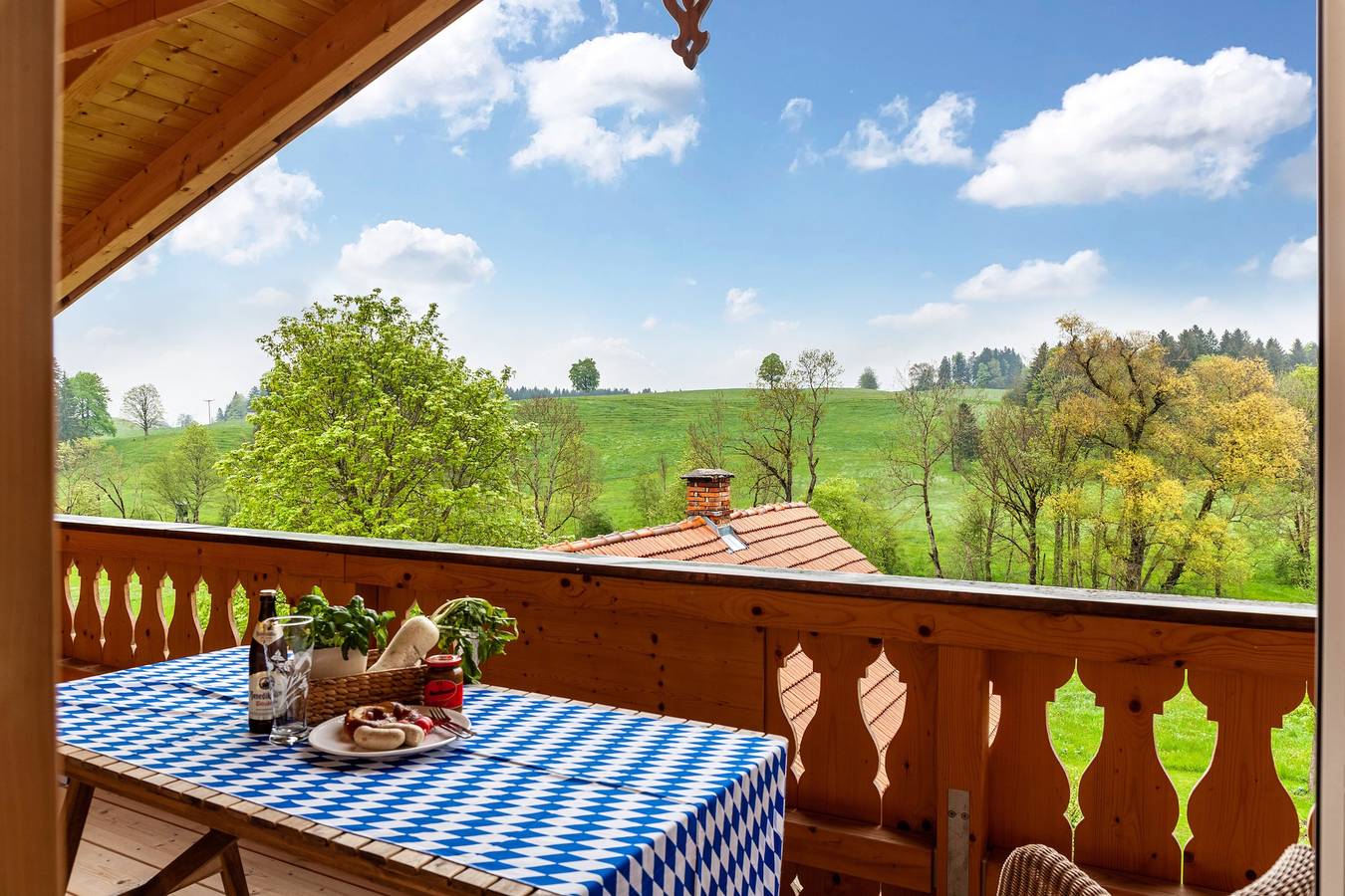 Ganze Wohnung, Ferienwohnung 'Xaver' mit Gemeinschaftsgarten, Balkon und Wlan in Rottenbuch, Romantische Straße