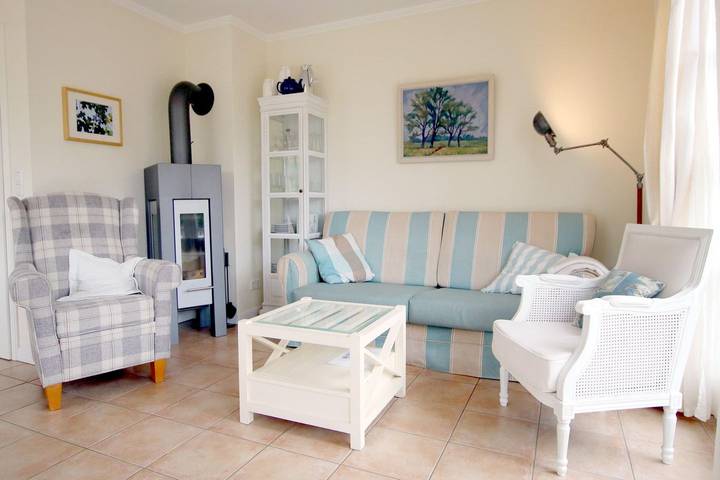 Haushälfte mit 4 Zimmern in Wyk auf ca. 120m² mit Garten und Terrasse in Wyk auf Föhr (Stadt), Wyk auf Föhr