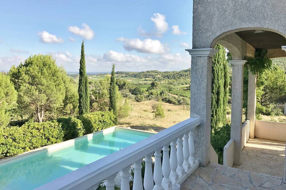 Luxus Architekturvilla ***** mit wunderschönem Panoramablick in Montouliers, Mittelmeerküste (Frankreich)