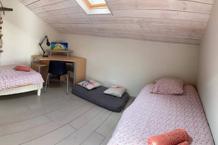 Location de vacances pour 8 personnes, avec jardin ainsi que jacuzzi et terrasse à Azur - 3