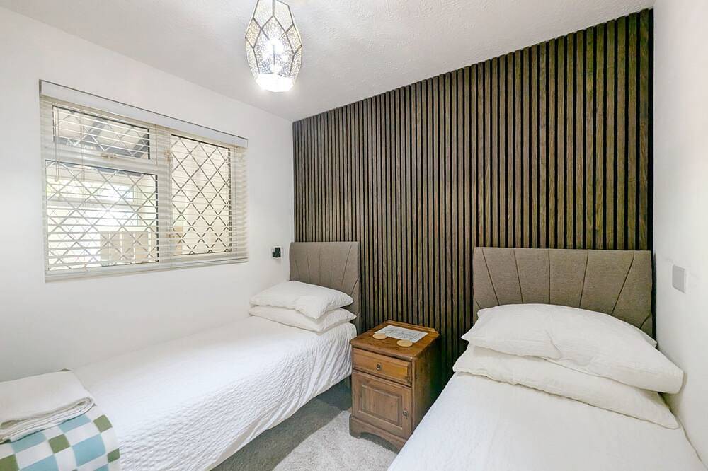A family house that sleeps 8 guests  in 4 bedrooms in Littlehampton, West Sussex