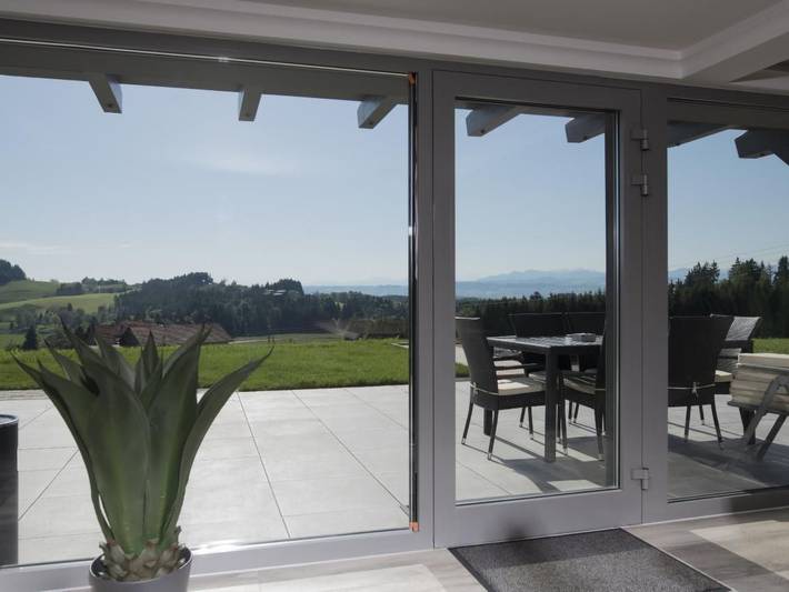 Ferienwohnung für 10 Personen, mit Whirlpool und Terrasse sowie Garten und Sauna in Buchenberg