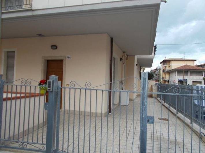 Ferienwohnung für 5 Personen, mit Terrasse in San Benedetto del Tronto