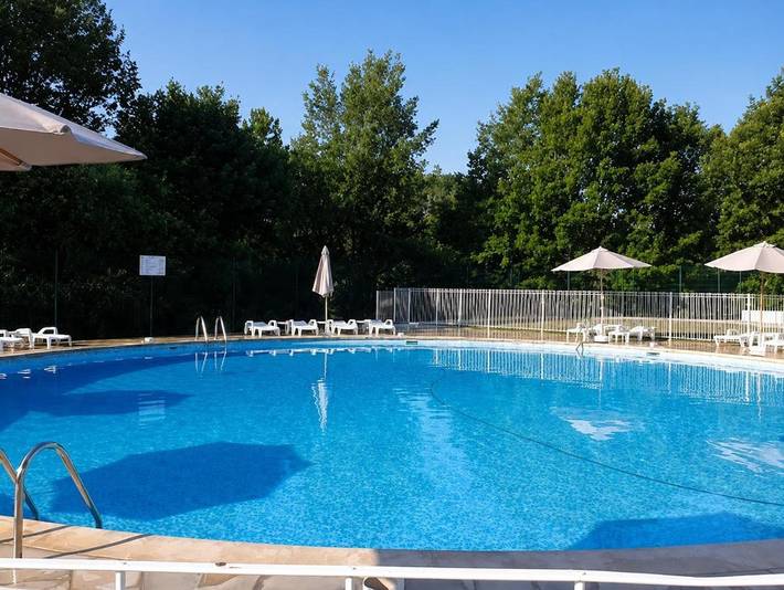 Ferienwohnung für 4 Personen, mit Balkon und Pool - 1