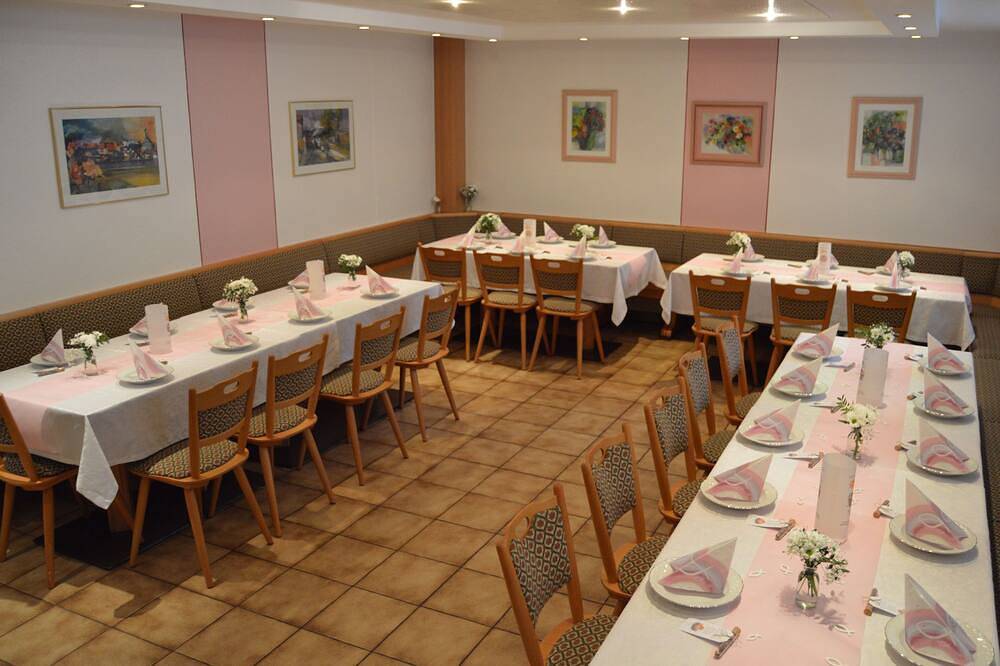 Einzelzimmer mit Balkon - Gasthof-Pension Fränkische Schweiz Obertrubach in Obertrubach, Frankenalb