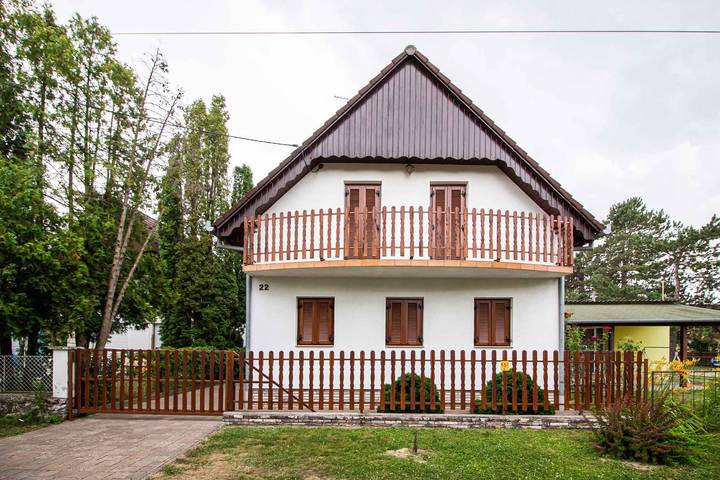 Ferienhaus für 6 Personen, mit Balkon und Garten - 1