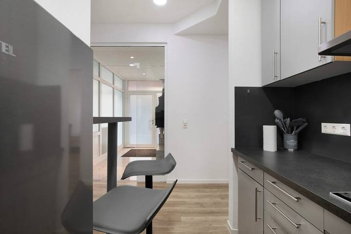 Ganze Wohnung, Apartment 'Studio' mit Bergblick, gemeinsamer Terrasse und Wi-Fi in Göppingen, Landkreis Göppingen