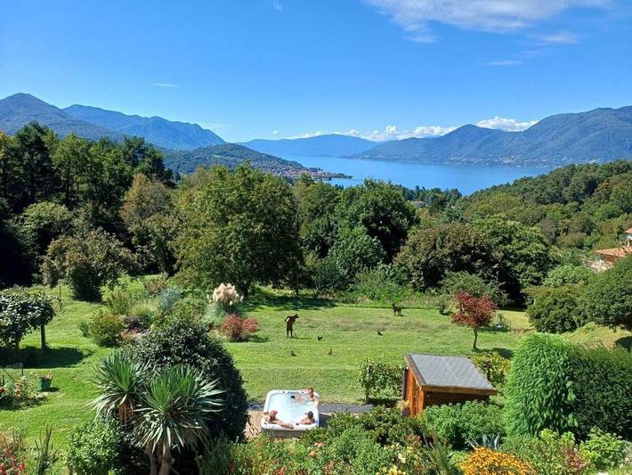 Ferienhaus für 4 Personen, mit Whirlpool und Sauna sowie Garten
