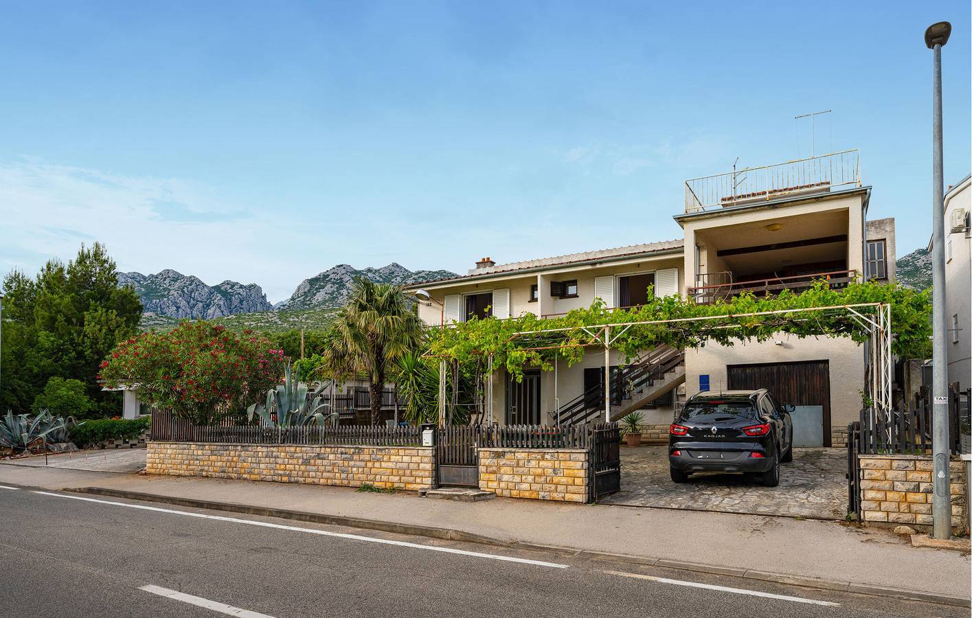 Apartamento vacacional entero, Apartamento de vacaciones para 5 personas con terraza in Starigrad, Region de Zadar