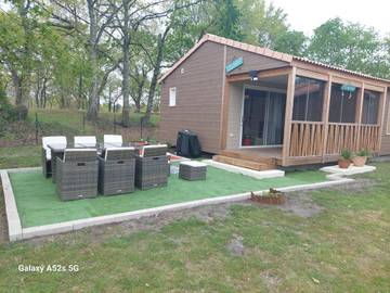 Maison de campagne pour 8 personnes, avec jacuzzi et jardin ainsi que sauna et piscine à Labouheyre